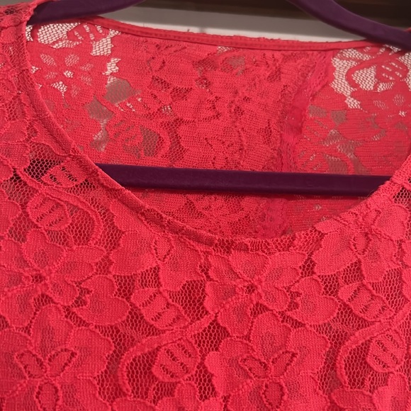 Express coral lace dress with cut out back - Picture 2 of 4